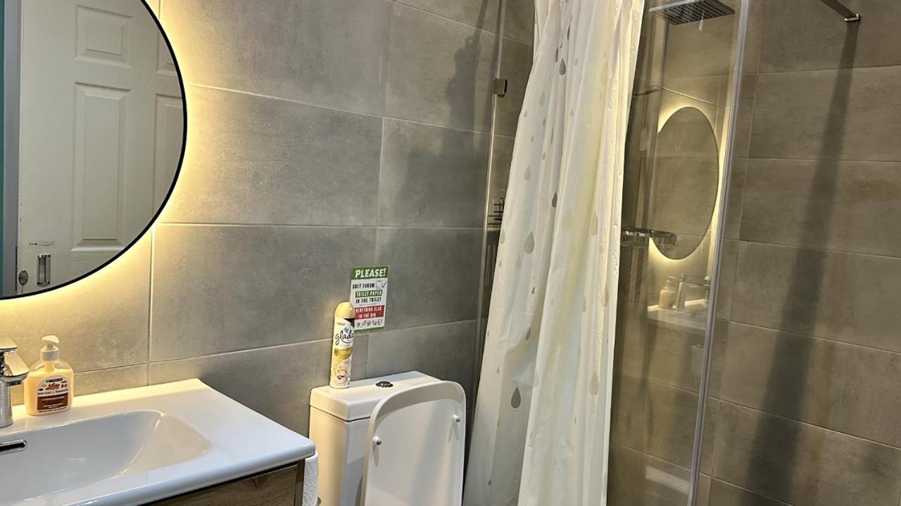 Les Cerisiers - Beach Apartment With Pool, Few Steps To The Beach Flic en Flac Luaran gambar